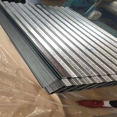 El cinc galvanizado SOLDADO ENROLLADO EN EL EJÉRCITO acanaló las hojas de acero para cubrir los metales