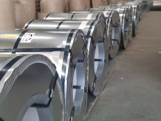El acero galvanizado sumergido caliente de SGCC arrolla 0.5m m para cubrir las hojas