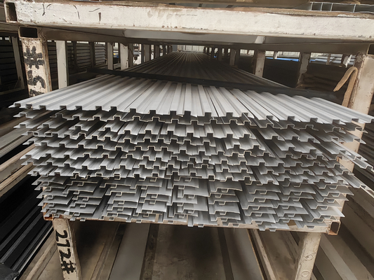 grueso 6061 de 0.38m m perfil de aluminio de la protuberancia 6082 6063 para las puertas y Windows