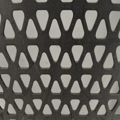 Chapa perforada del hierro galvanizado del agujero triangular para la decoración