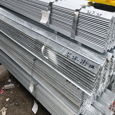 Ángulos y canales de acero galvanizado sumergido en caliente recubrimiento de zinc 20-30uM