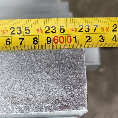 Ángulos y canales de acero galvanizado sumergido en caliente recubrimiento de zinc 20-30uM