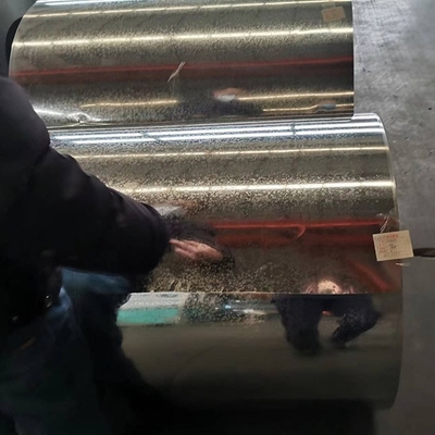 Hoja de acero galvanizado sumergida en caliente en bobina (GI) SGCC para hojas de techo