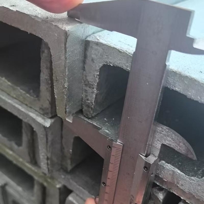 Acero estructural de carbono de canal C con sección de fluido para construcción y maquinaria