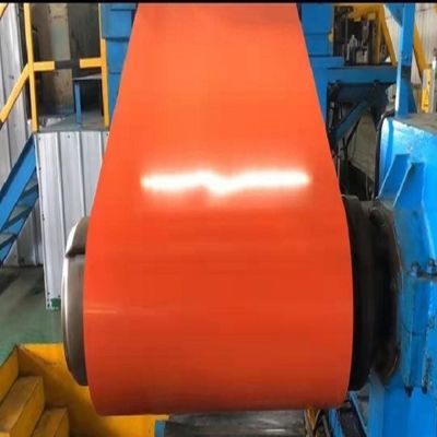 En el caso de los materiales de acero galvanizado pre-pintados, se utilizará una bobina de acero galvanizado / PPGI / techo corrugado DX51D S550GD