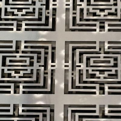 Hoja perforada de aluminio inoxidable SUS301 debajo 1500m m