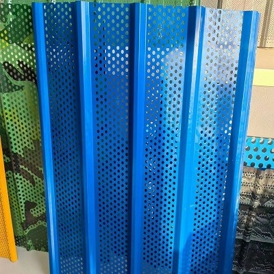 Hoja de aluminio perforada de la capa del PE/PVDF para la decoración
