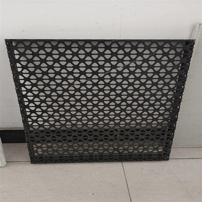Chapa perforada del hierro galvanizado del agujero triangular para la decoración