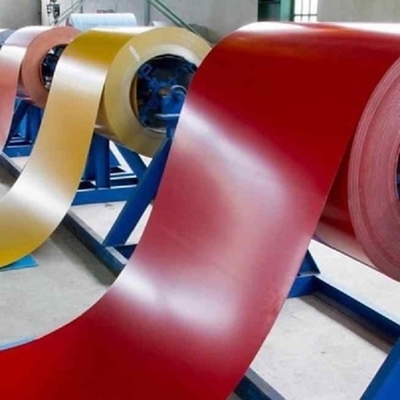 Aplicaciones para el techo con bobina de acero galvanizado con recubrimiento de color y sumergido en caliente